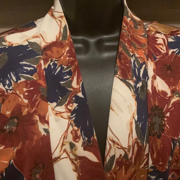 Ashley Stewart Multicolored Blazer Size 18/20 No defects, stains, or tears. - Picture 3 of 6